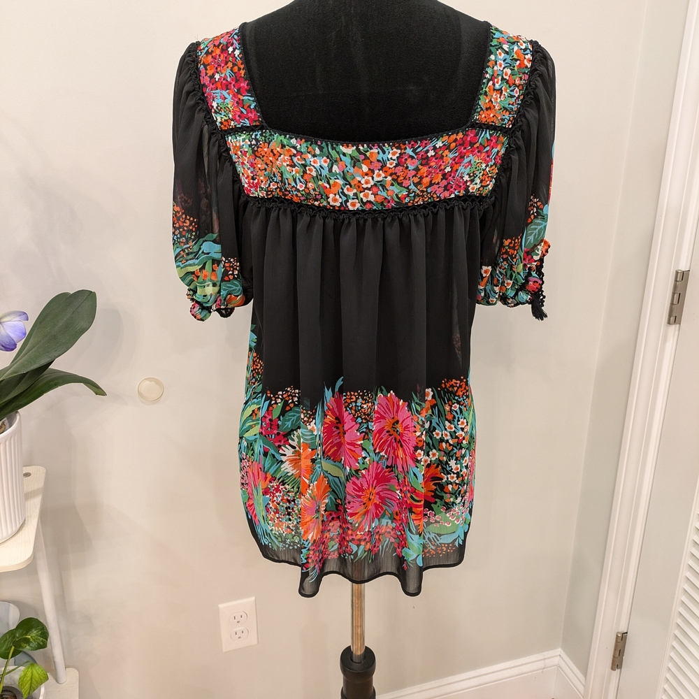 ECI Black and Red Embellished Flutter Sleeve Tunic Size 10